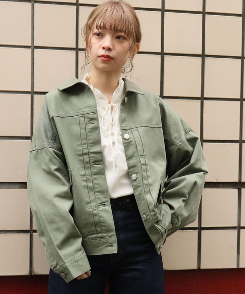 tiptop(ティップトップ)の「デザインタックビッグジャケット(ブルゾン・レディース・カーキ/ブルー/アイボリー/ベージュ/ネイビー・FREE)」の15枚目の写真
