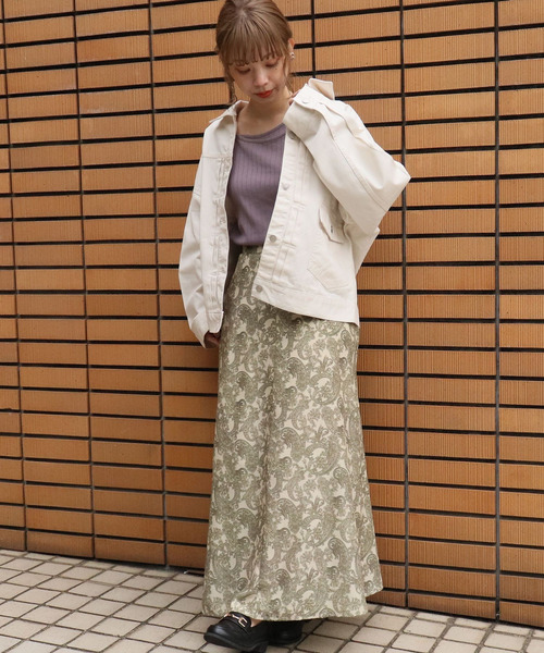 tiptop(ティップトップ)の「デザインタックビッグジャケット(ブルゾン・レディース・カーキ/ブルー/アイボリー/ベージュ/ネイビー・FREE)」の9枚目の写真
