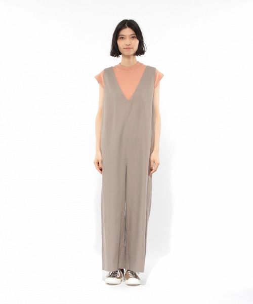 LAKOLE（ラコレ）の「バックコンシャスサロペット / LAKOLE（サロペット/オーバーオール・レディース・ブラック/アイボリー/サンドベージュ・SMALL/MEDIUM）」の13枚目の写真