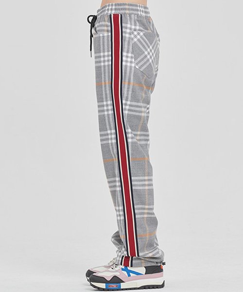 ROMANTIC CROWN（ロマンティッククラウン）の「『ROMANTIC CROWN』サイドラインチェックパンツ（その他パンツ・メンズ・ベージュ/グレー・MEDIUM/LARGE）」の19枚目の写真