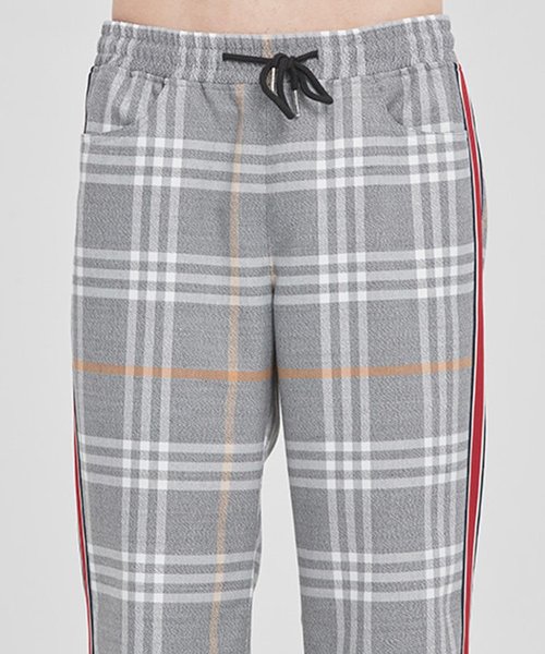 ROMANTIC CROWN（ロマンティッククラウン）の「『ROMANTIC CROWN』サイドラインチェックパンツ（その他パンツ・メンズ・ベージュ/グレー・MEDIUM/LARGE）」の16枚目の写真