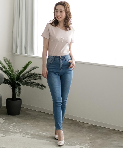 Julia Boutique（ジュリアブティック）の「パールロゴデザインTシャツ・トップス・カットソー/510736（Tシャツ/カットソー・レディース・ブラック/ホワイト/ピンク/ブルー/イエロー・ONE）」の6枚目の写真