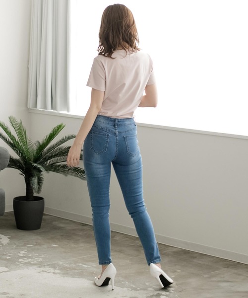 Julia Boutique（ジュリアブティック）の「パールロゴデザインTシャツ・トップス・カットソー/510736（Tシャツ/カットソー・レディース・ブラック/ホワイト/ピンク/ブルー/イエロー・ONE）」の12枚目の写真