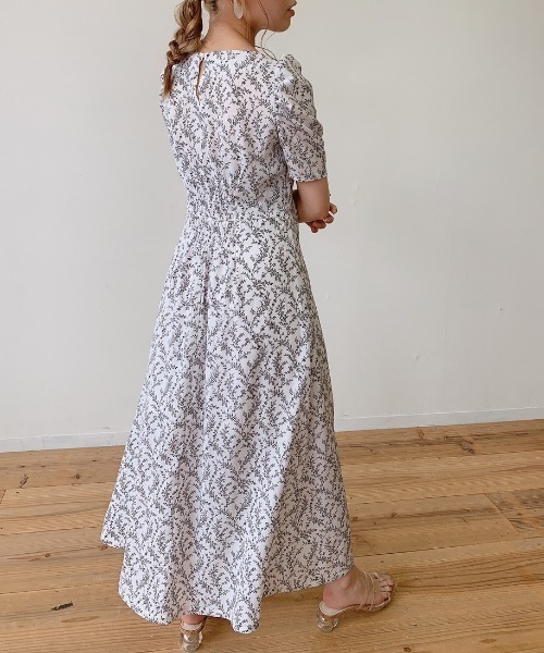 VANNIE U（ヴァニーユー）の「オトナフラワーワンピース（ワンピース・レディース・ホワイト/ブラウン・FREE）」の4枚目の写真