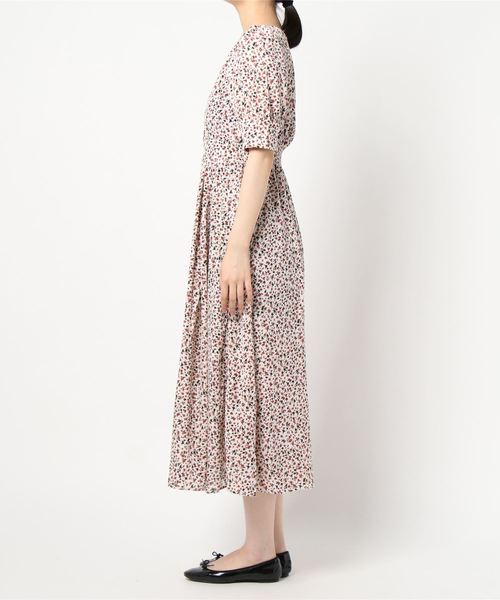 ROYAL PARTY（ロイヤルパーティー）の「小花柄ロングワンピース（ワンピース・レディース・オフホワイト/ブラック/グリーン・FREE）」の15枚目の写真