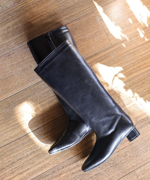 SESTO（セスト）の「スクエアトゥのローヒールロングブーツ（ブーツ・レディース・ブラック/ダークブラウン/グレイッシュベージュ・LL/3L/S/M/L/SS）」の20枚目の写真