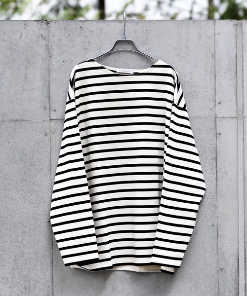 JOURNAL STANDARD(ジャーナルスタンダード)の「フレンチボーダー ボートネック ルーズ ドライ オーバーサイズ Tシャツ(Tシャツ/カットソー・メンズ・ホワイト系その他/ホワイト/ブラック/ブルー系その他・MEDIUM/LARGE)」の3枚目の写真