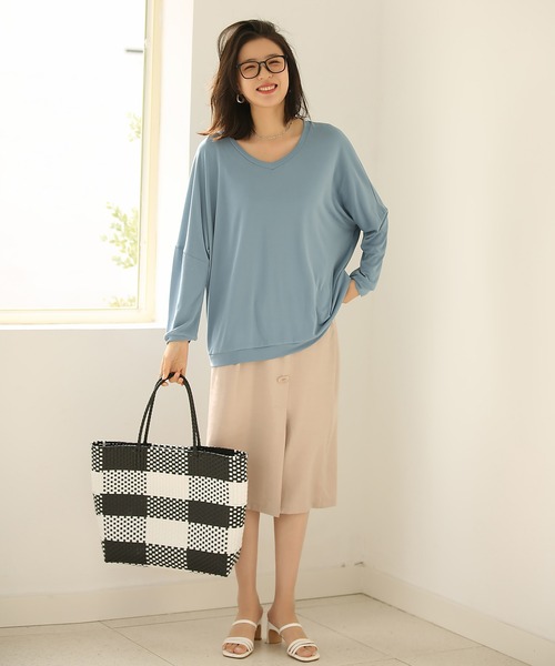 SAISON DE PAPILLON(セゾンドパピヨン)の「ビックシルエットドルマンスリーブカットソー(Tシャツ/カットソー・レディース・ホワイト/ベージュ/ブルー/ブラック/カーキ・フリー)」の17枚目の写真