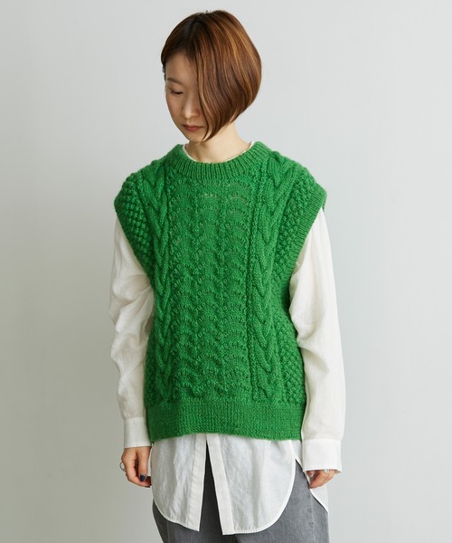 cardo fabrica（カルドファブリカ）の「ケーブル×透かし編みハンドニットベスト（ベスト・レディース・グリーン・FREE）」の11枚目の写真