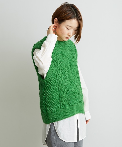 cardo fabrica（カルドファブリカ）の「ケーブル×透かし編みハンドニットベスト（ベスト・レディース・グリーン・FREE）」の12枚目の写真