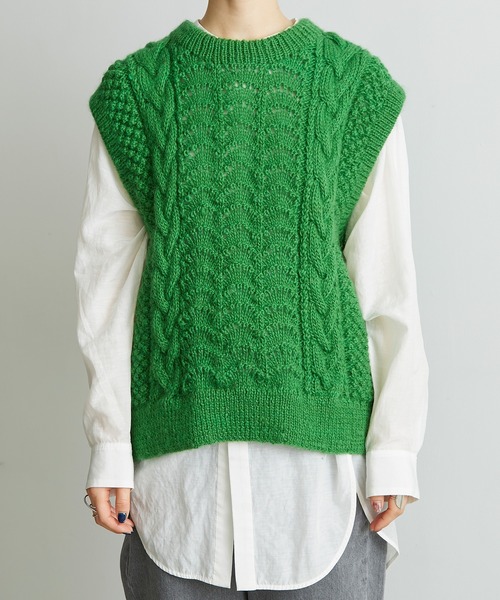 cardo fabrica（カルドファブリカ）の「ケーブル×透かし編みハンドニットベスト（ベスト・レディース・グリーン・FREE）」の19枚目の写真