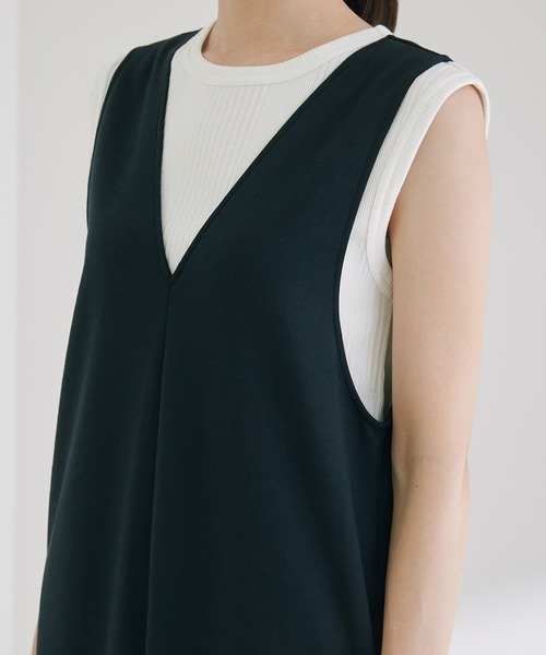 ROPE'（ロペ）の「【洗える】タイトダンボールVネックオールインワン（サロペット/オーバーオール・レディース・ベージュ/ブラック・38）」の13枚目の写真