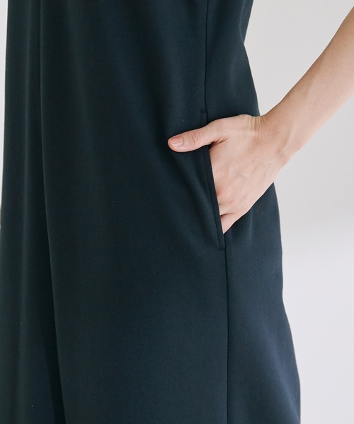 ROPE'（ロペ）の「【洗える】タイトダンボールVネックオールインワン（サロペット/オーバーオール・レディース・ベージュ/ブラック・38）」の12枚目の写真