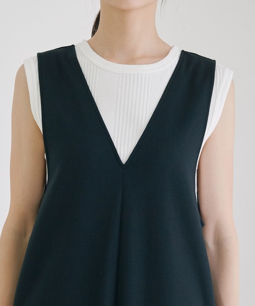 ROPE'（ロペ）の「【洗える】タイトダンボールVネックオールインワン（サロペット/オーバーオール・レディース・ベージュ/ブラック・38）」の11枚目の写真