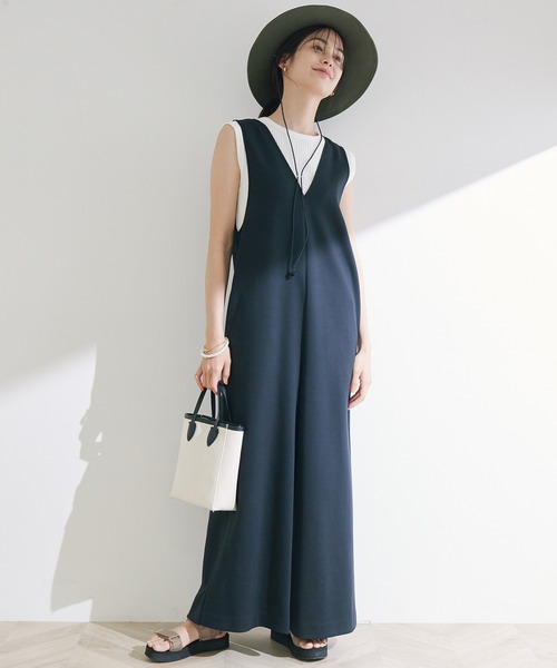 ROPE'（ロペ）の「【洗える】タイトダンボールVネックオールインワン（サロペット/オーバーオール・レディース・ベージュ/ブラック・38）」の17枚目の写真