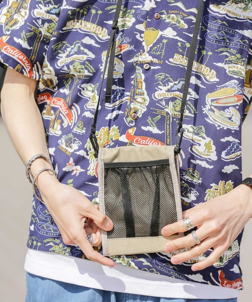 URBAN RESEARCH Sonny Label（アーバンリサーチサニーレーベル）の「マルチショルダーバッグ（ショルダーバッグ・メンズ・ブラック/ベージュ/パープル/オレンジ・ONE）」の2枚目の写真