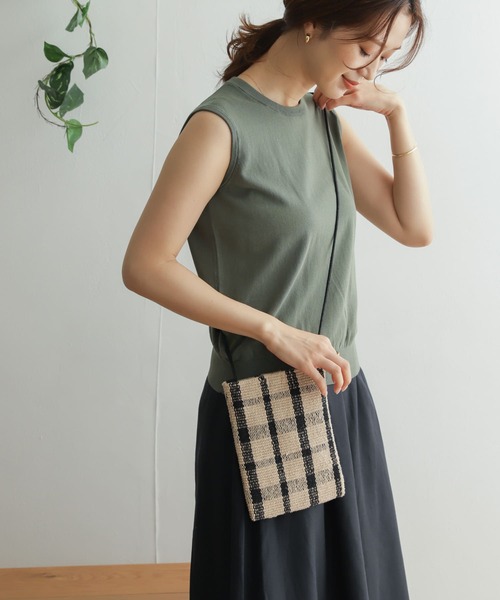 Lilas Campbell(リラキャンベル)の「【別注】 Lilas Campbell×DOORS サコッシュ(ショルダーバッグ・レディース・ホワイト系その他/ブラック系その他・ONE)」の2枚目の写真