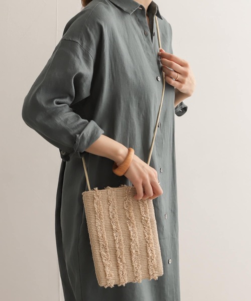 Lilas Campbell(リラキャンベル)の「【別注】 Lilas Campbell×DOORS サコッシュ(ショルダーバッグ・レディース・ホワイト系その他/ブラック系その他・ONE)」の7枚目の写真