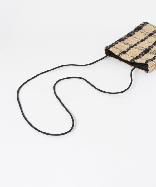 Lilas Campbell(リラキャンベル)の「【別注】 Lilas Campbell×DOORS サコッシュ(ショルダーバッグ・レディース・ホワイト系その他/ブラック系その他・ONE)」の5枚目の写真