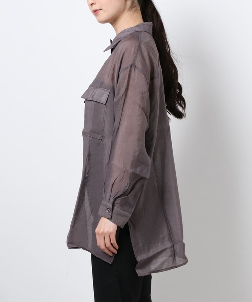 SPINNS（スピンズ）の「【ゆったりシルエット】シアー オーバーサイズシャツ（シャツ/ブラウス・レディース・ライトグレー/ベージュ/ライトグリーン/アイボリー・ONESIZE）」の22枚目の写真