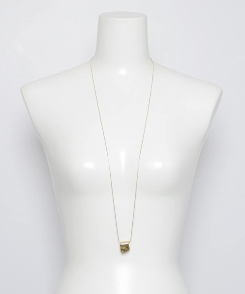 SMELLY（スメリー）の「メタルプレートロングネックレス（ネックレス・レディース・ゴールド・-）」の2枚目の写真