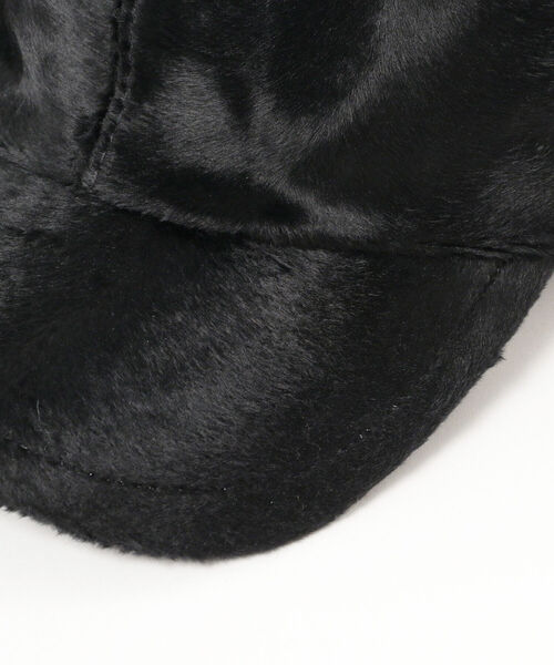 International Gallery BEAMS（インターナショナルギャラリービームス）の「QUATTROCCHI / フェイクファー ベースボールキャップ（キャップ・メンズ・ブラック・61cm/59cm）」の4枚目の写真