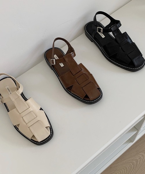 SMILE ORCHID（スマイルオーキッド）の「フェイクレザー編み込みグルカサンダル（サンダル・レディース・アイボリー/ブラック/ブラウン・38/37/39）」の9枚目の写真