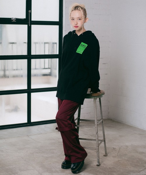 X-girl（エックスガール）の「JERSEY BONTAGE PANTS（その他パンツ・レディース・ブラック/バーガンディー/グリーン・S/XS/M）」の4枚目の写真