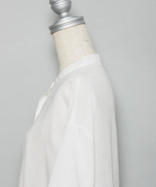 AS KNOW AS PINKY（アズノゥアズピンキー）の「絞ってはらりとシャツワンピース（シャツワンピース・レディース・ホワイト/ブラック/ベージュ・FREE）」の11枚目の写真