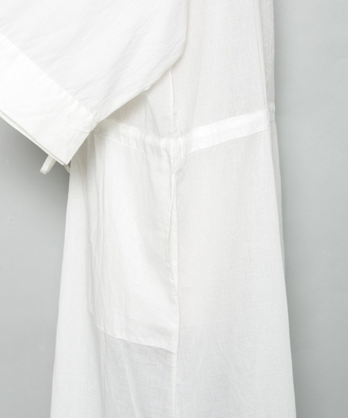 AS KNOW AS PINKY（アズノゥアズピンキー）の「絞ってはらりとシャツワンピース（シャツワンピース・レディース・ホワイト/ブラック/ベージュ・FREE）」の7枚目の写真