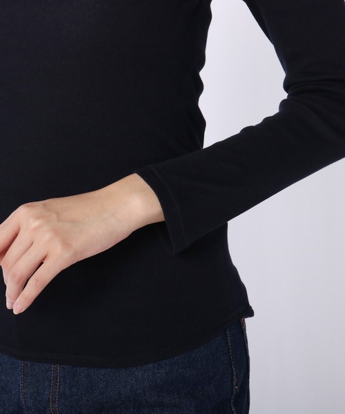 ONEME(ワンム)の「ONEME Seamless innerwear L/S(Tシャツ/カットソー・レディース・ネイビー/オフホワイト・FREE)」の7枚目の写真