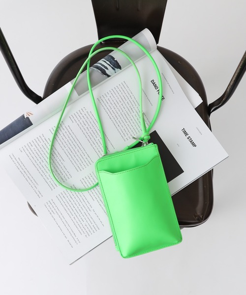 COLONY 2139（コロニートゥーワンスリーナイン）の「【新色追加】スマホお財布ミニショルダーバッグ（ショルダーバッグ・レディース・ブラック/ブラック系その他/グレー/ダークブラウン/レンガ/レオパード/ブラウン系その他/ピンク/ベージュ/ライム/グレー系その他/ブルー/ホワイト/グリーン/ブラック系その他3・FREE）」の19枚目の写真