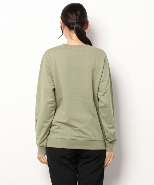 GGD（ジージーディー）の「ゆるシルエットスモーキーカラークルートレーナー　ミニ裏毛　刺繍（スウェット・レディース・ブラック/ブラウン/グレー/ピンク/ブルー/ブラック系その他/グレー系その他/ブラウン系その他/ブルー系その他/ピンク系その他・LL/M/L）」の21枚目の写真