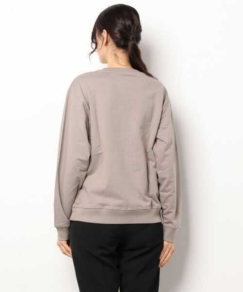 GGD（ジージーディー）の「ゆるシルエットスモーキーカラークルートレーナー　ミニ裏毛　刺繍（スウェット・レディース・ブラック/ブラウン/グレー/ピンク/ブルー/ブラック系その他/グレー系その他/ブラウン系その他/ブルー系その他/ピンク系その他・LL/M/L）」の20枚目の写真