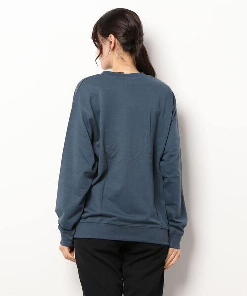 GGD（ジージーディー）の「ゆるシルエットスモーキーカラークルートレーナー　ミニ裏毛　刺繍（スウェット・レディース・ブラック/ブラウン/グレー/ピンク/ブルー/ブラック系その他/グレー系その他/ブラウン系その他/ブルー系その他/ピンク系その他・LL/M/L）」の19枚目の写真