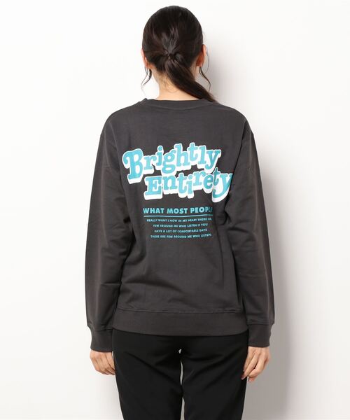 GGD（ジージーディー）の「ゆるシルエットスモーキーカラークルートレーナー　ミニ裏毛　刺繍（スウェット・レディース・ブラック/ブラウン/グレー/ピンク/ブルー/ブラック系その他/グレー系その他/ブラウン系その他/ブルー系その他/ピンク系その他・LL/M/L）」の14枚目の写真