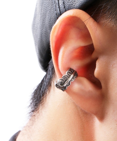 FUNALIVE（ファンアライブ）の「JON シルバーイヤーカフ　ステンレス　両耳 ２点セット（イヤーカフ・メンズ・A/B/C/D/E/F/G/H/I/K/J・FREE）」の3枚目の写真