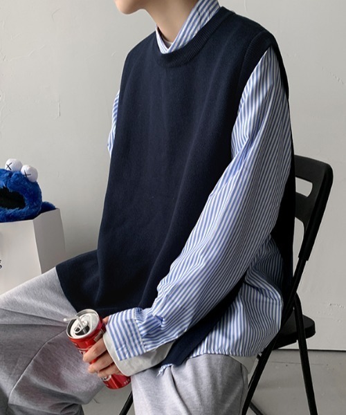KOR（ケーオーアール）の「サイドオープン ラウンドネックニットベスト（ベスト・メンズ・ベージュ/ネイビー/ブラック・XL/2XL/L/M）」の4枚目の写真