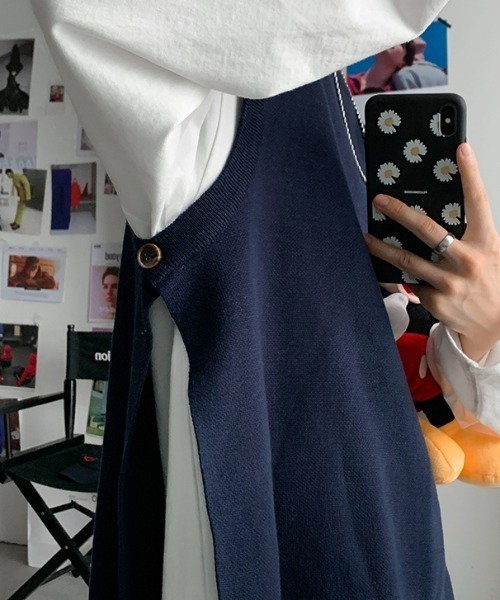 KOR（ケーオーアール）の「サイドオープン ラウンドネックニットベスト（ベスト・メンズ・ベージュ/ネイビー/ブラック・XL/2XL/L/M）」の5枚目の写真