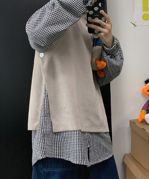 KOR（ケーオーアール）の「サイドオープン ラウンドネックニットベスト（ベスト・メンズ・ベージュ/ネイビー/ブラック・XL/2XL/L/M）」の6枚目の写真