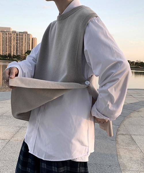 KOR（ケーオーアール）の「サイドオープン ラウンドネックニットベスト（ベスト・メンズ・ベージュ/ネイビー/ブラック・XL/2XL/L/M）」の8枚目の写真