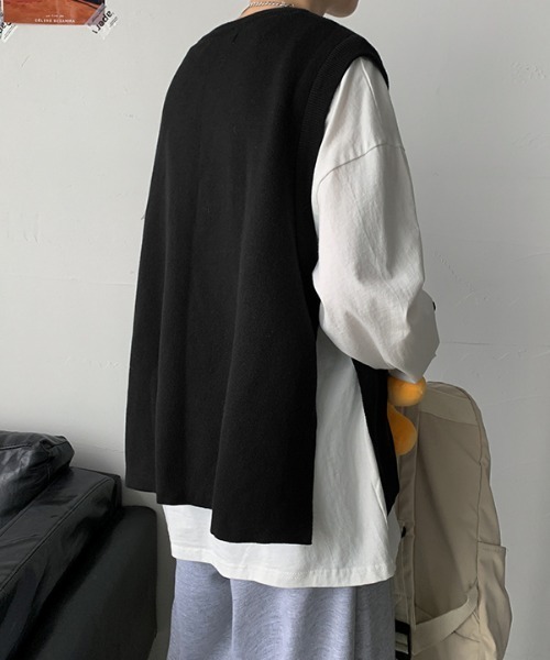 KOR（ケーオーアール）の「サイドオープン ラウンドネックニットベスト（ベスト・メンズ・ベージュ/ネイビー/ブラック・XL/2XL/L/M）」の11枚目の写真