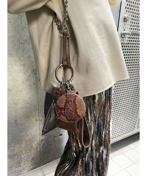 EMODA(エモダ)の「マルチミニショルダーバッグ(ハンドバッグ・レディース・ブラック/グリーン/ブラウン・FREE)」の8枚目の写真