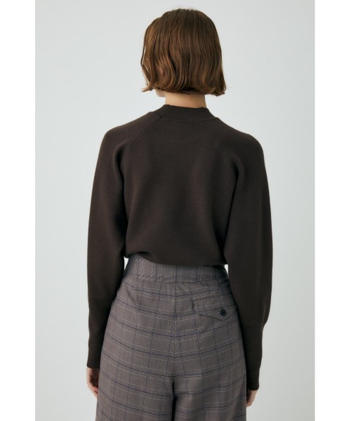 MOUSSY（マウジー）の「COMPACT RAGLAN KNIT トップス（ニット/セーター・レディース・イエロー/ブラック/アイボリー/ダークブラウン・FREE）」の17枚目の写真