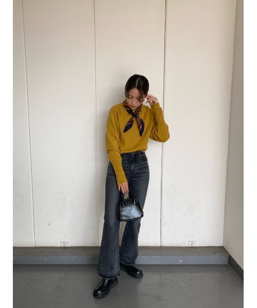 MOUSSY（マウジー）の「COMPACT RAGLAN KNIT トップス（ニット/セーター・レディース・イエロー/ブラック/アイボリー/ダークブラウン・FREE）」の9枚目の写真