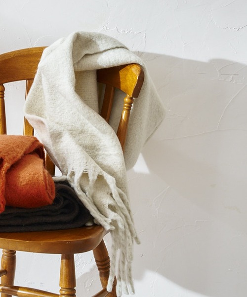 DouDou（ドゥドゥ）の「BIGフリンジストール（ストール/ショール・レディース・オレンジ/アイボリー/ダークグレー・FREE）」の2枚目の写真