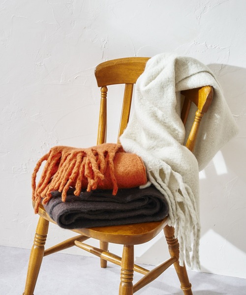 DouDou（ドゥドゥ）の「BIGフリンジストール（ストール/ショール・レディース・オレンジ/アイボリー/ダークグレー・FREE）」の5枚目の写真