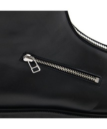 CIVARIZE（シヴァーライズ）の「『CIVARIZE』フロントジップシャーク