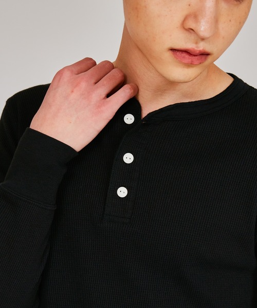 HANES（ヘインズ）の「【Hanes/ヘインズ】メンズ サーマル ヘンリーネックロングスリーブTシャツ（Tシャツ/カットソー・メンズ・ブラック/オフホワイト/ヘザーグレー・MEDIUM/LARGE/X-LARGE）」の14枚目の写真