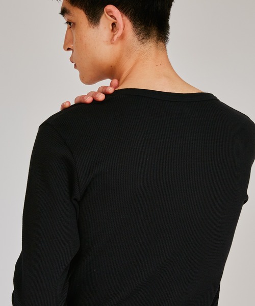 HANES（ヘインズ）の「【Hanes/ヘインズ】メンズ サーマル ヘンリーネックロングスリーブTシャツ（Tシャツ/カットソー・メンズ・ブラック/オフホワイト/ヘザーグレー・MEDIUM/LARGE/X-LARGE）」の16枚目の写真